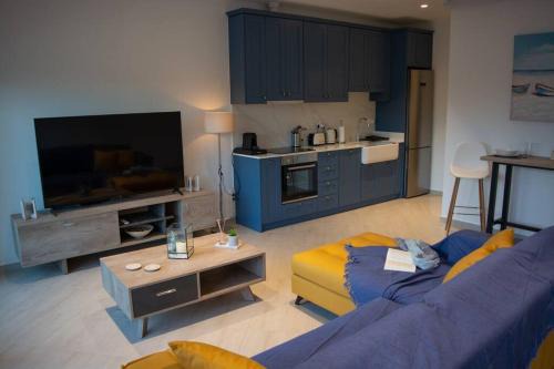 Nafpaktos Apartment | Διαμέρισμα με αυλή