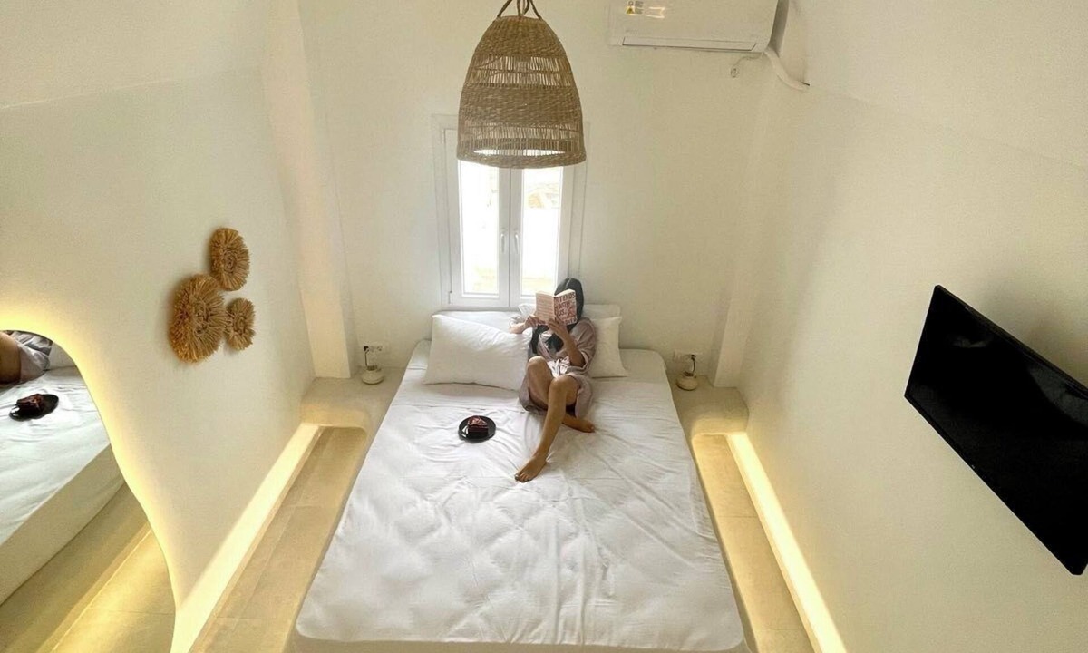 Kamari House | Ιdylle Cycladic House | 2 Bathrooms | Black Beach
