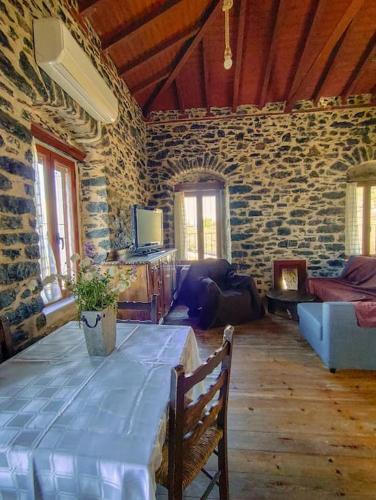 Thalames Apartment | Μαγεμένος Πύργος στις Θαλάμες