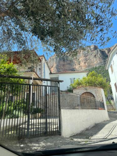 Leonidio House | Το σπίτι του Καντήλα