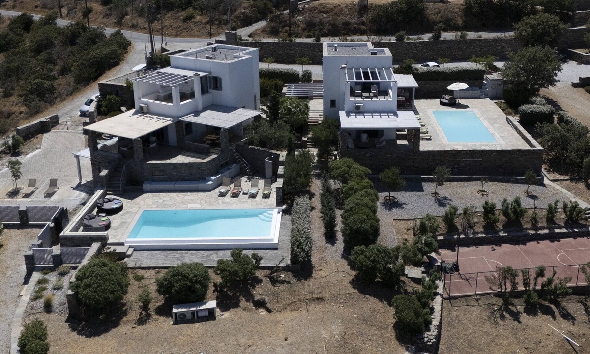 Kea Villa | 10 bedroom accommodation in Ioylis