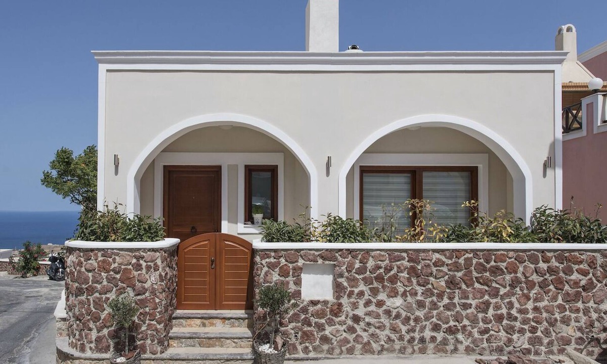 Fira House | 2 Bed House - Sleeps 5 - Pets - Wifi