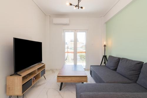 Dafni-Ymittos Apartment | 2Bdrm Bright Apartment in Dafni