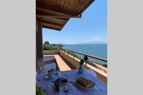 Mytikas Apartment | 360º suite with endless views to the Ionian Sea