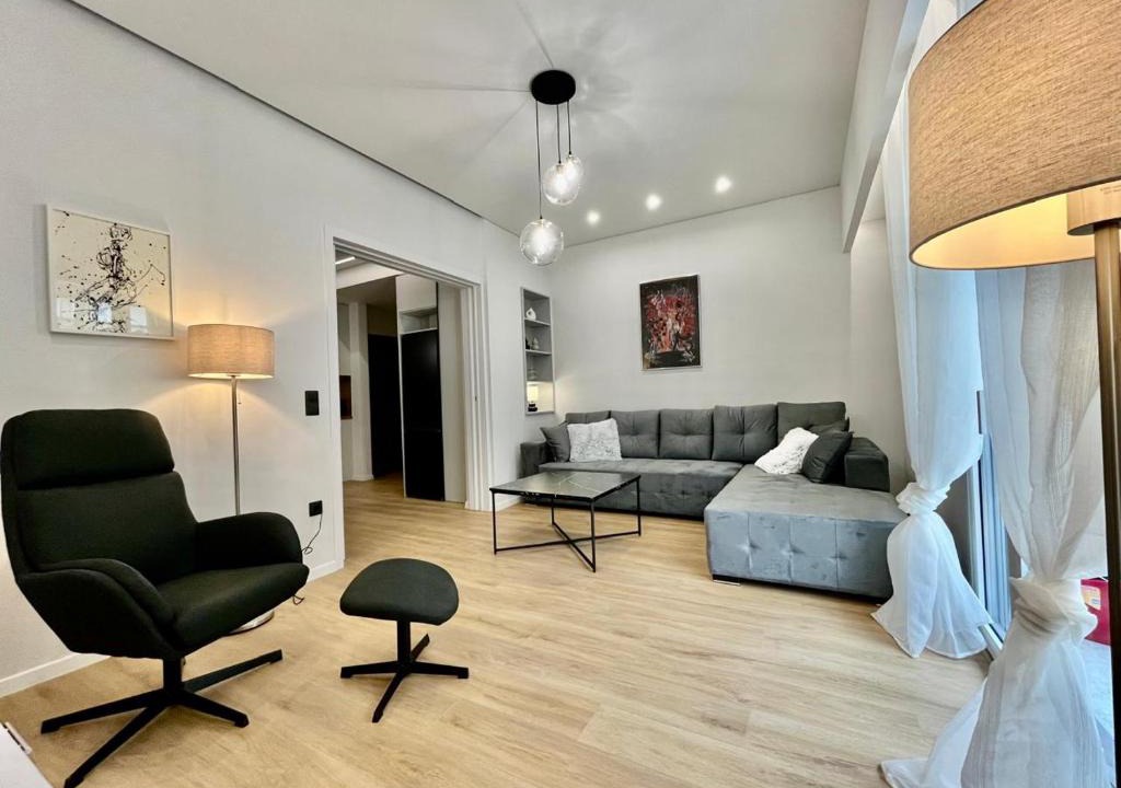 Neapoli Apartment | 3BR Modern & Spacious apt