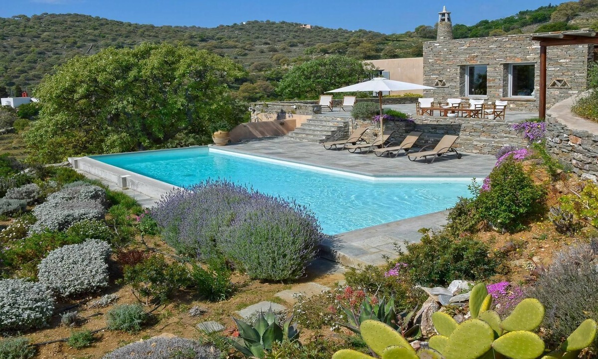Kea Villa | 5 bedroom accommodation in Ioylis