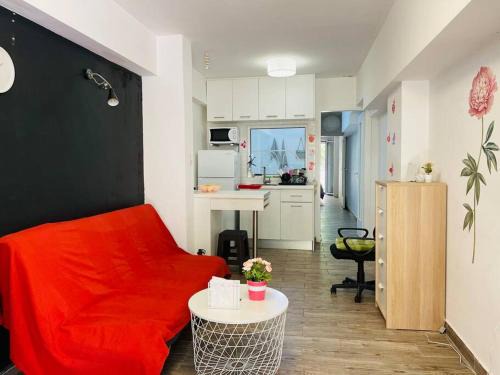 Ampelokipoi Apartment | A comfortable apartment to you