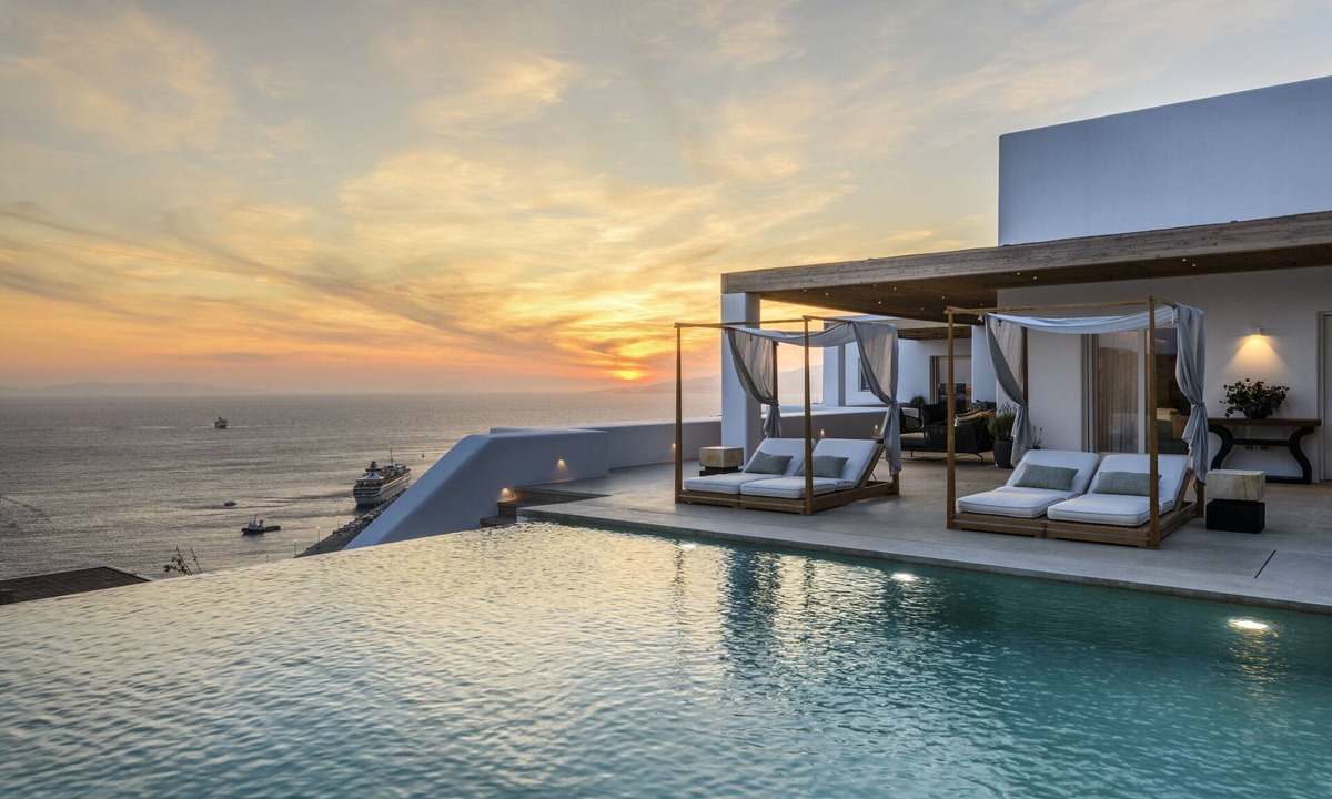 Tourlos Villa | A luxurious retreat, primely located with stunning panoramic view!