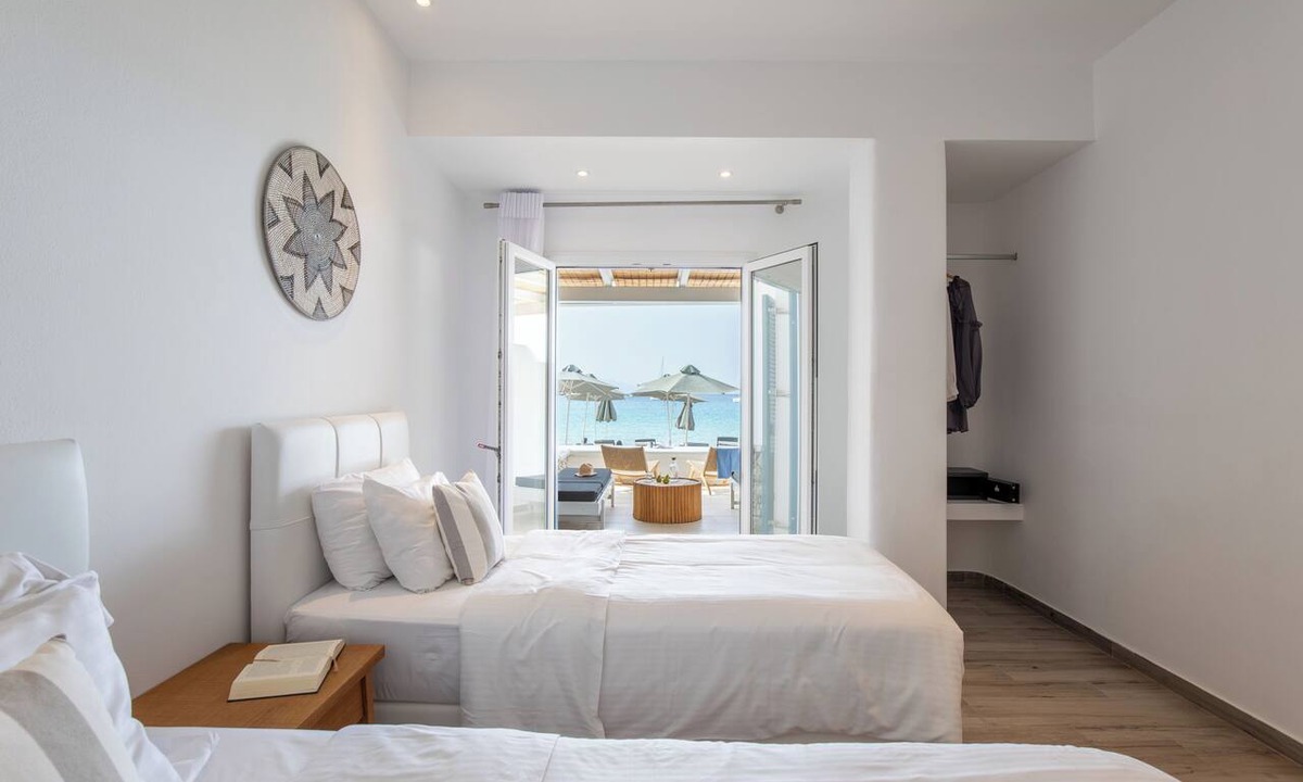 Platis Gialos Hotel | Acrogiali Beachfront Hotel