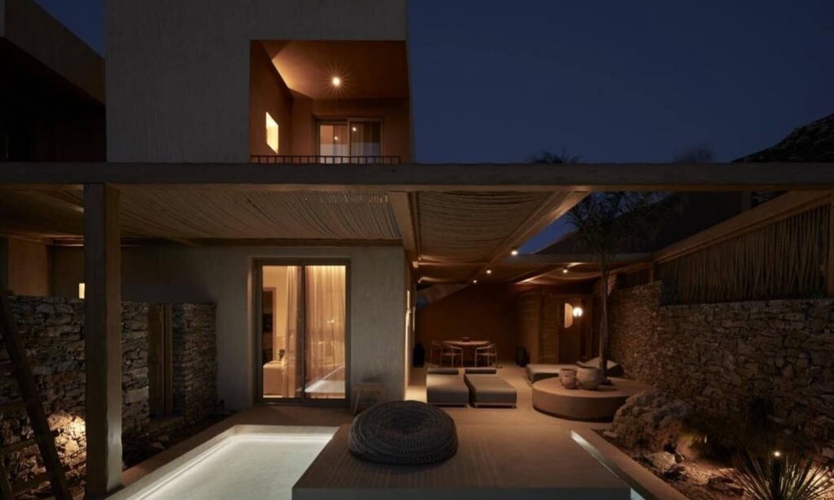 Matala House | Adama - Luxury Junior Suite with Indoor Jacuzzi