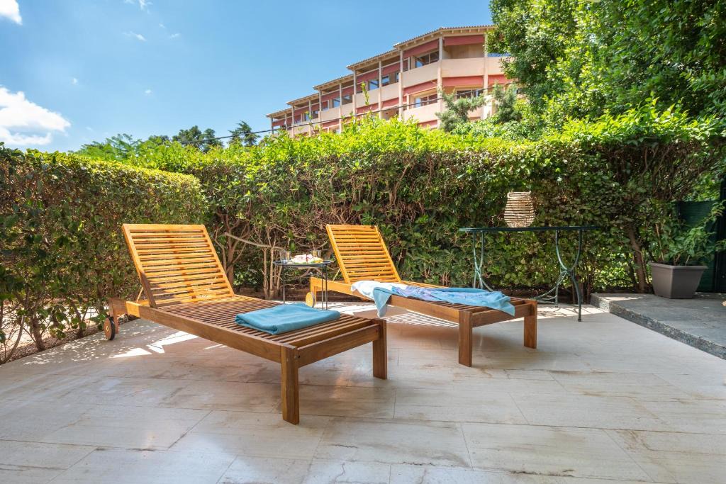 Vouliagmeni Apartment | Aether Vouliagmeni apartment