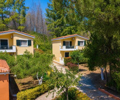 Chalkidiki Region Apartment | Agroktima Ioli - Peaceful Getaway with Pool Evia