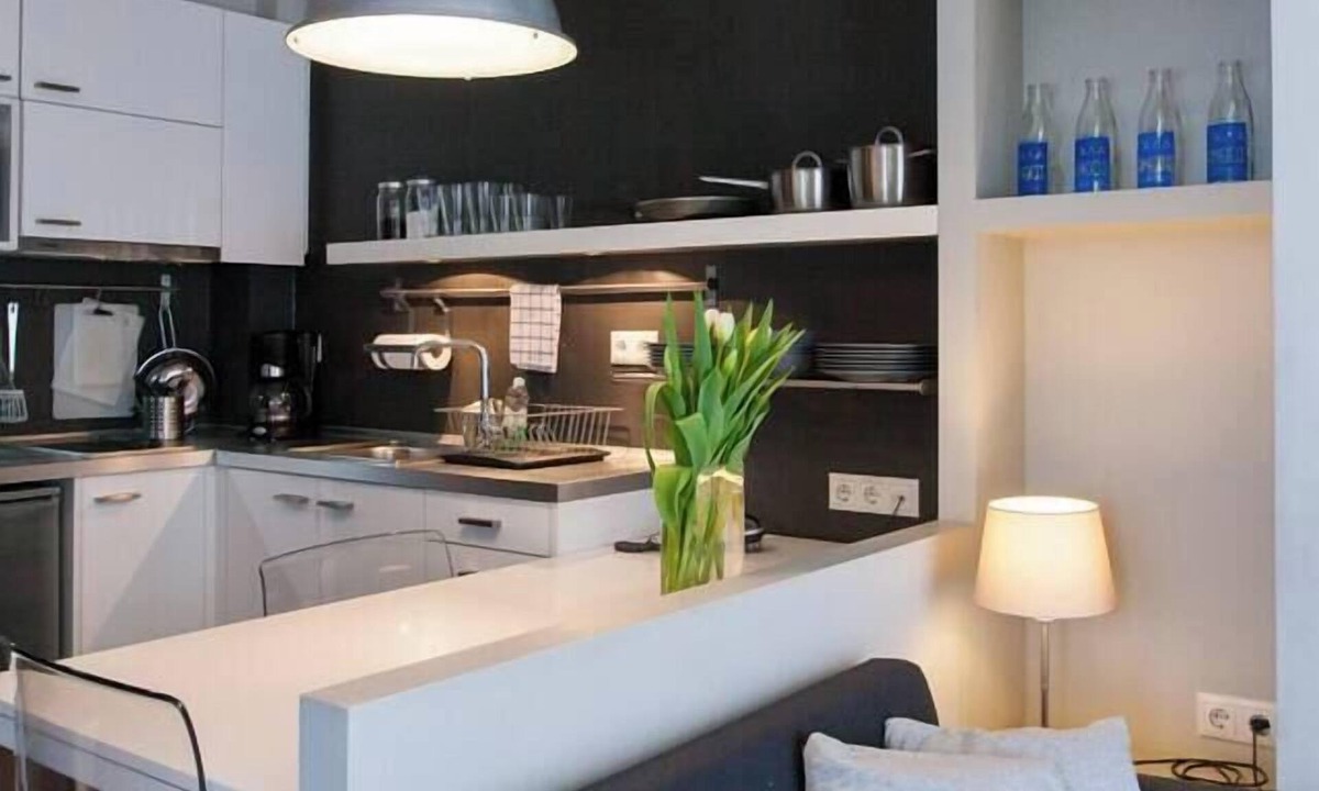 Exarhia Apartment | #AH32 Grey Studio