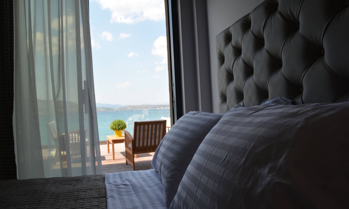 Salamis Hotel | Aianteion Bay Luxury Hotel & Suites