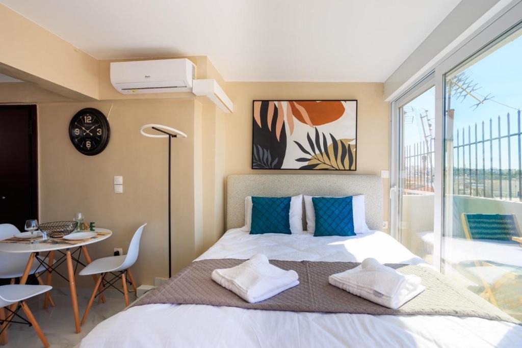 Nea Smirni Apartment | Aiolos Neos kosmos view loft suite