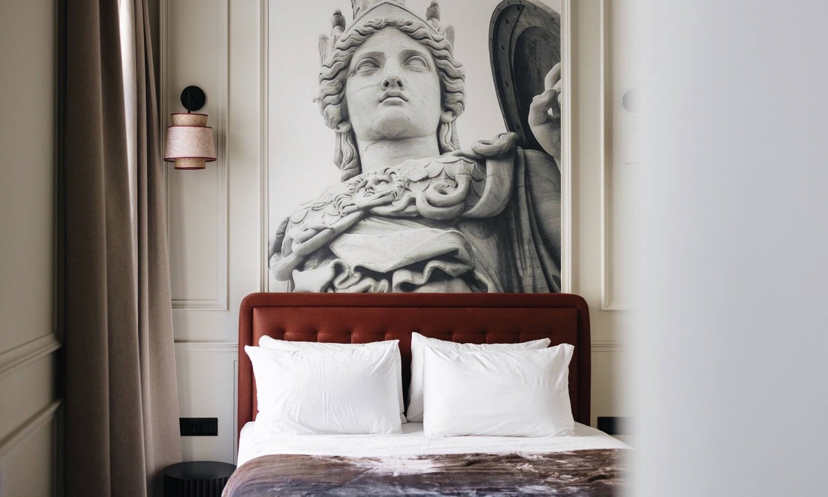 Monastiraki Hotel | Airy Athens Suites - Deluxe Double Room in the Heart of Syntagma