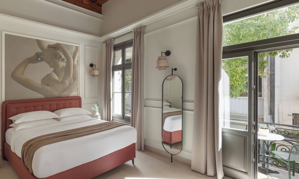 Monastiraki Hotel | Airy Athens Suites - King Size with Balcony in the Heart of Syntagma