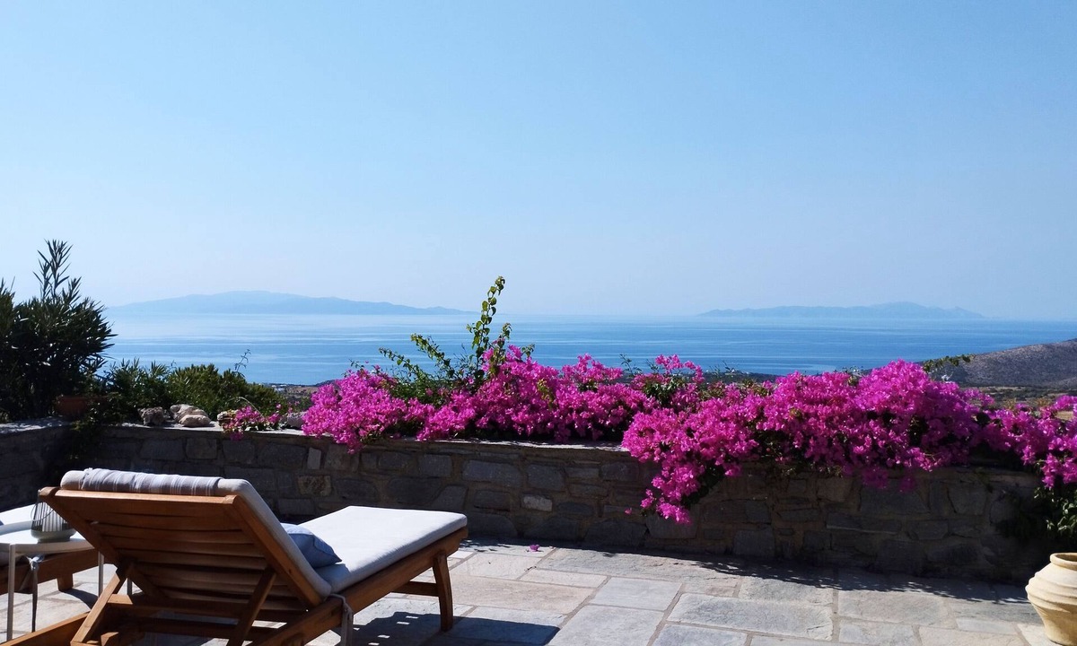 Paros Villa | Akakies summer house with breathtaking view
