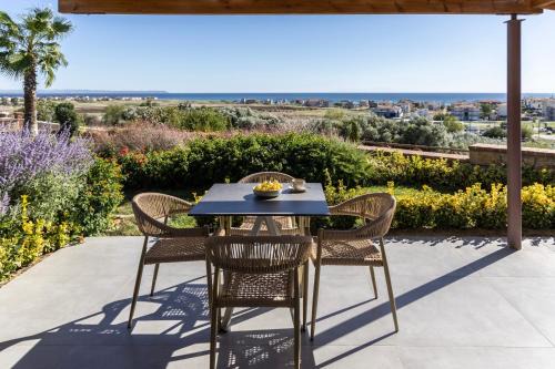 Flogita Apartment | Akrolithos Luxury Suites & Spa