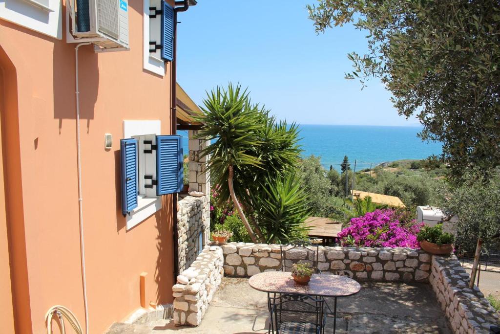Gythio House | Alexia
