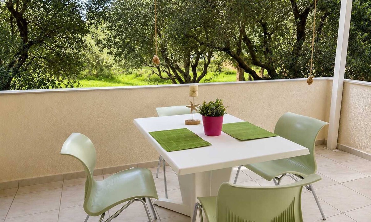 Diakofto House | ALIO Seaside Maisonette, Steps from Diakopto Beach