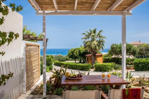Anissaras Villa | Almyra Little Seaside Villa in Hersonissos