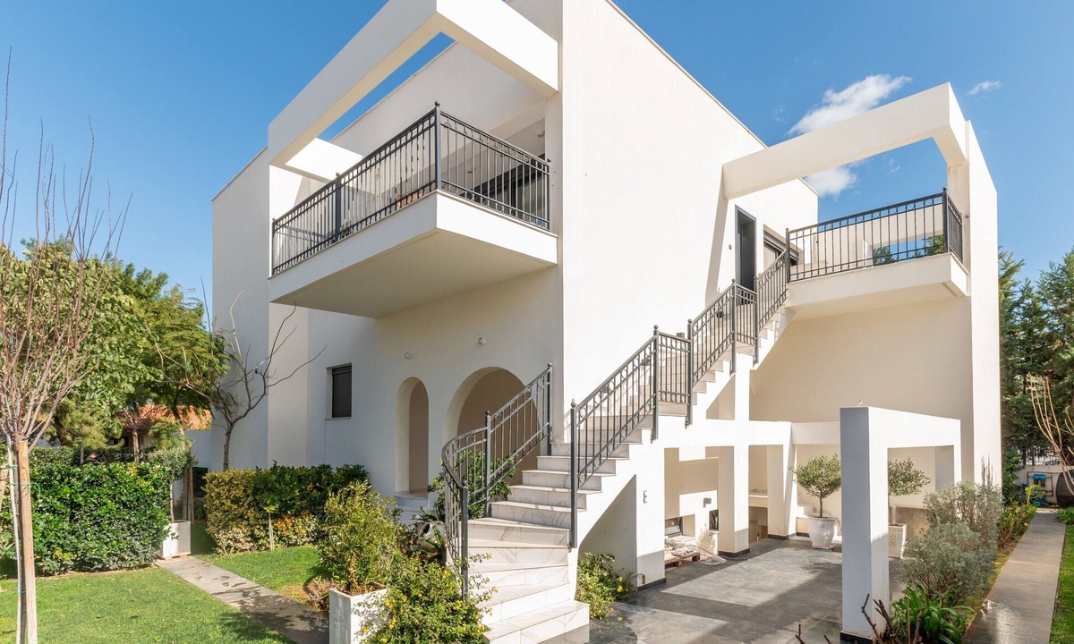 Kato Assos House | Angel Residence – Beachfront Villa 150m from the Sea in Corinth, Greece