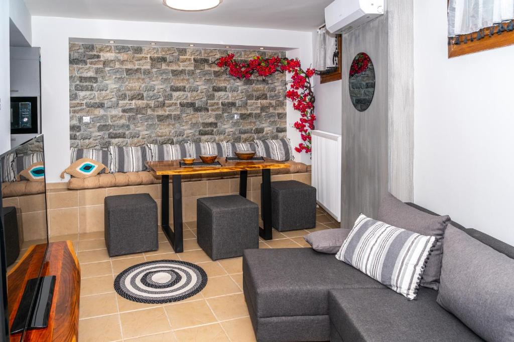 Ano Poli Apartment | ANGELS APARTMENT free private parking of stayinthess