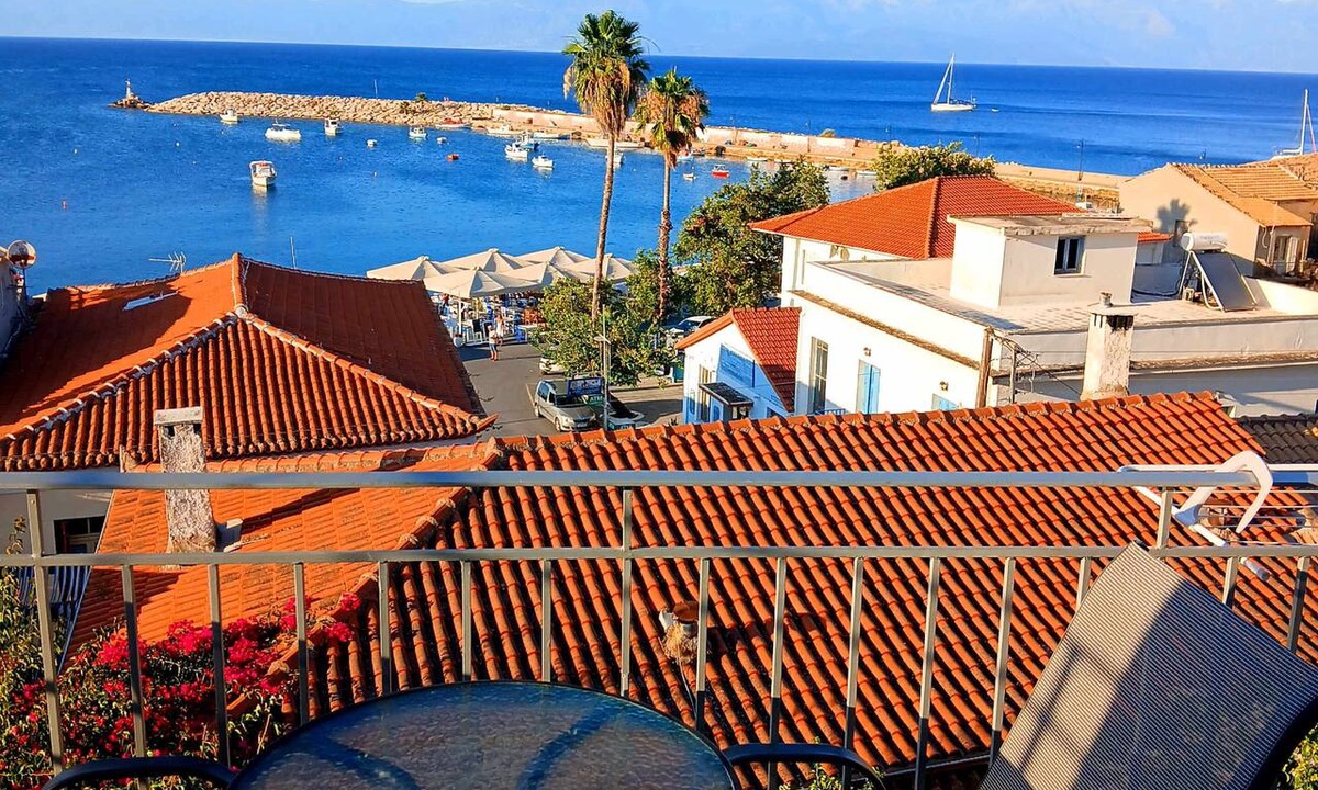 Koroni Condo | Angira 5 Seaview Escape - Koroni Bright Getaway