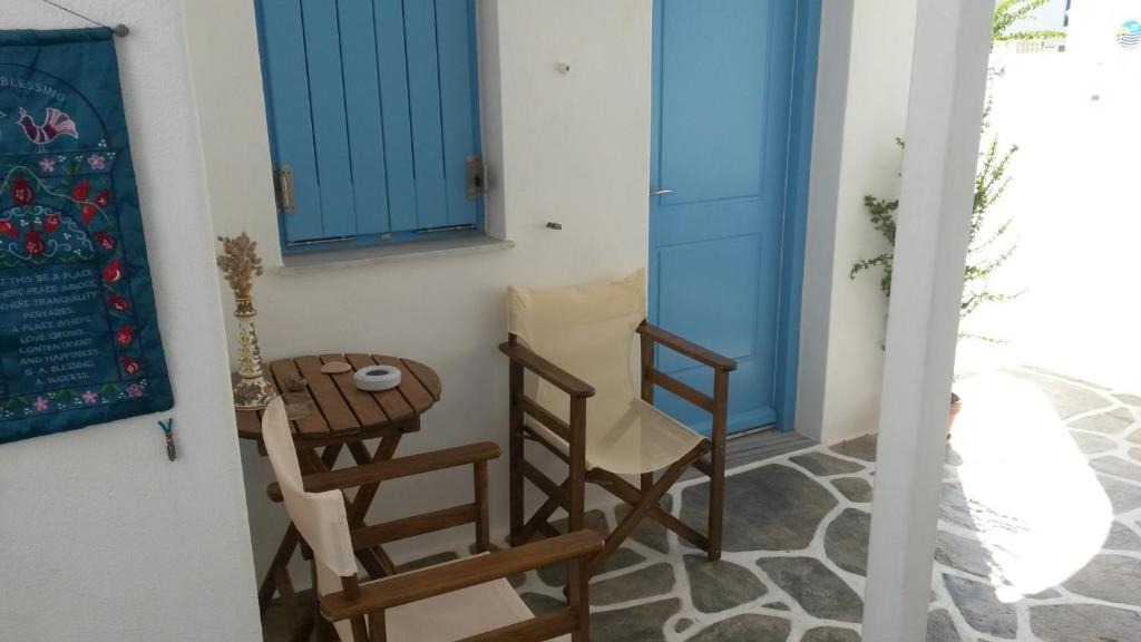 Naousa Apartment | Antonia Studios