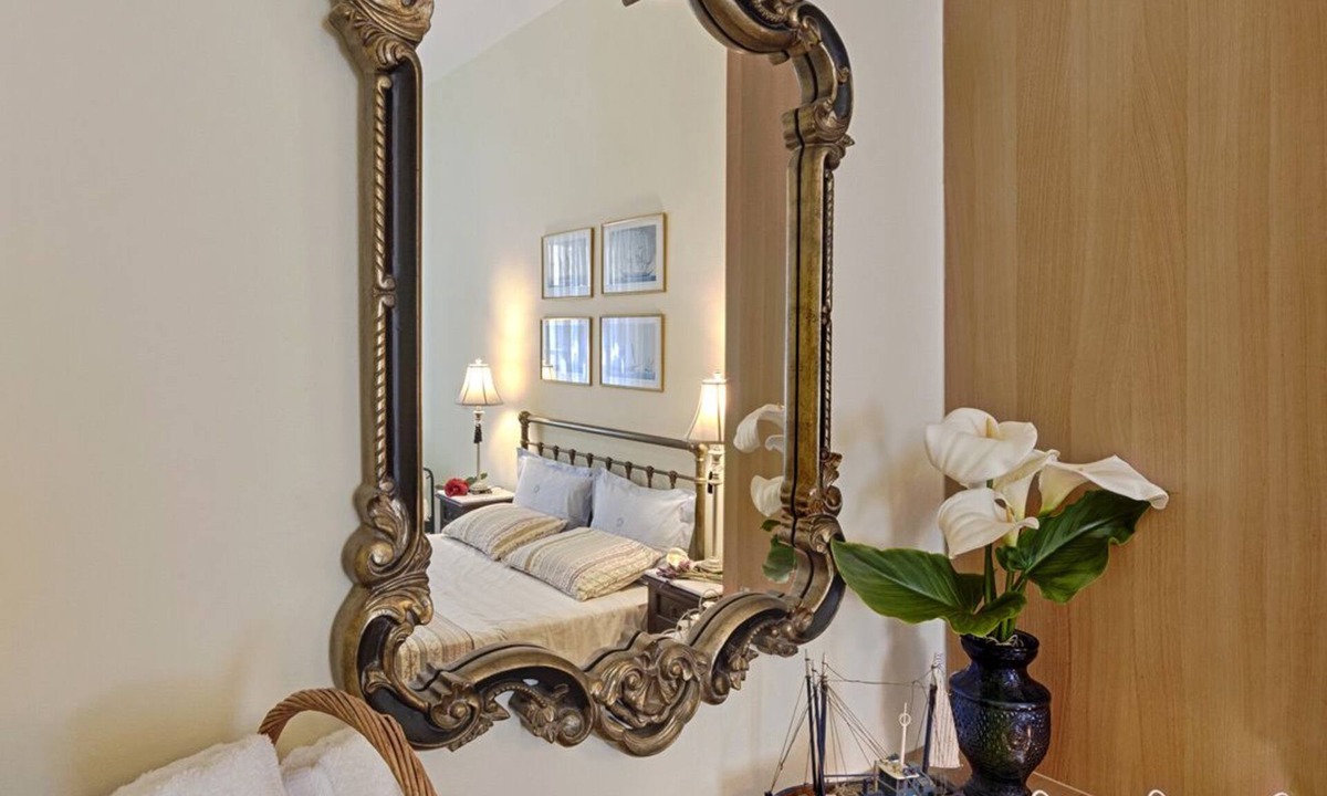 Ermoupoli House | Antouanetta Apartments