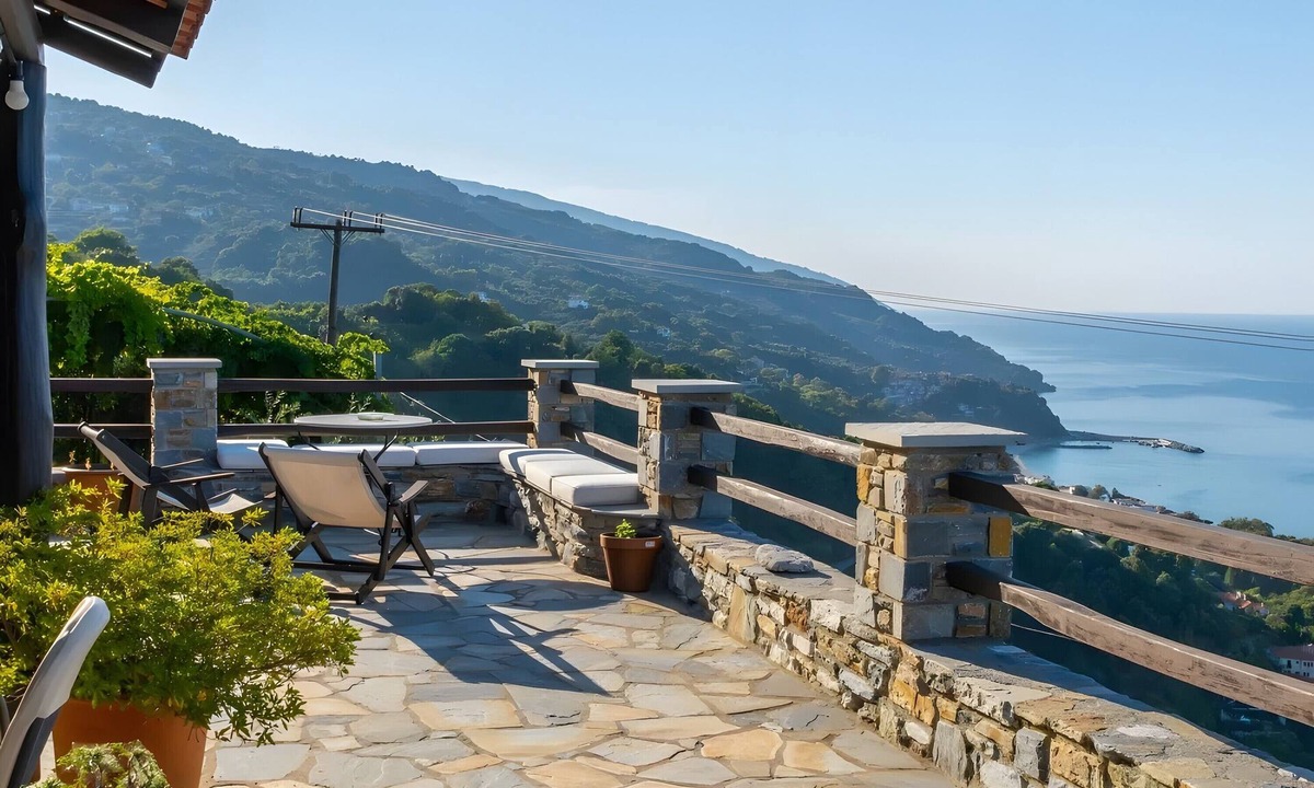 Papa Nero Apartment | Apartment 'Barbarella No1' with Sea View, Wi-Fi and Air Conditioning