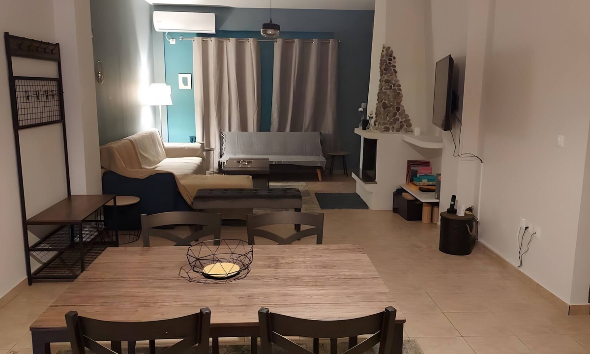 Aegina Apartment | Apartment 'Aegina Luxury' with Mountain View, Wi-Fi and Air Conditioning
