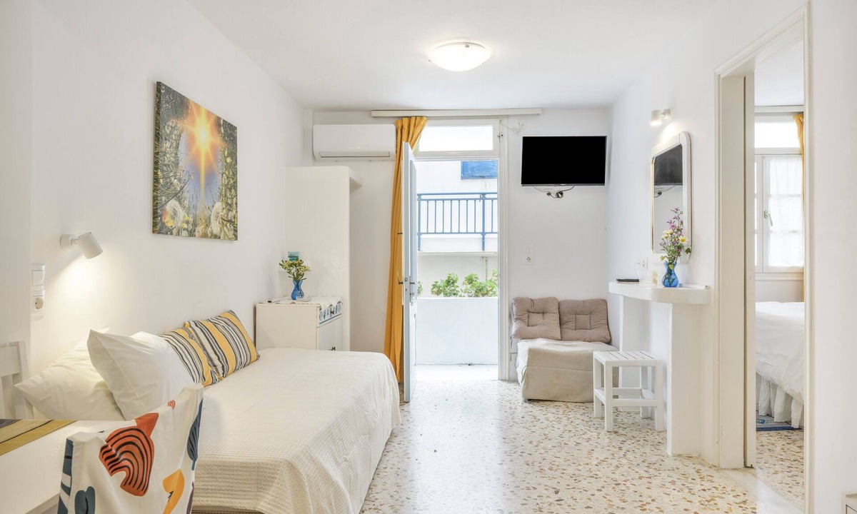 Katapola Apartment | Apartment '- Ground Floor' with Balcony, Wi-Fi and Air Conditioning