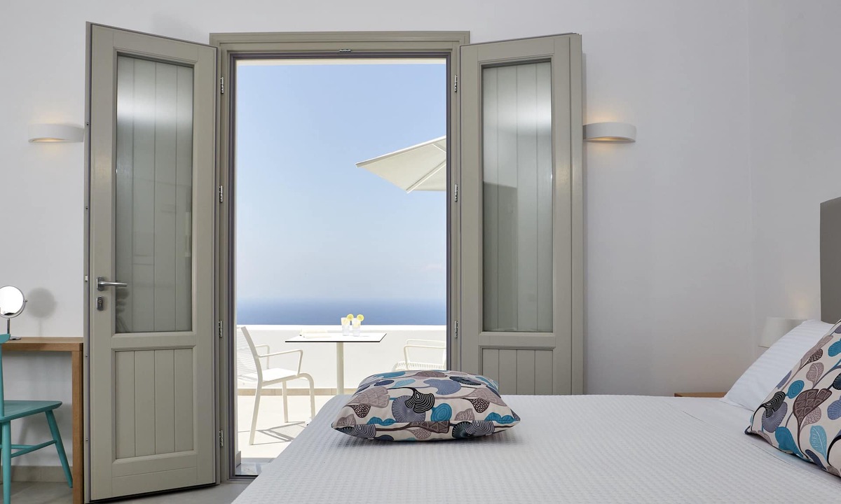 Finikia Hotel | Aperanto Suites