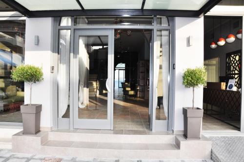 Tolo Hotel | Artemis