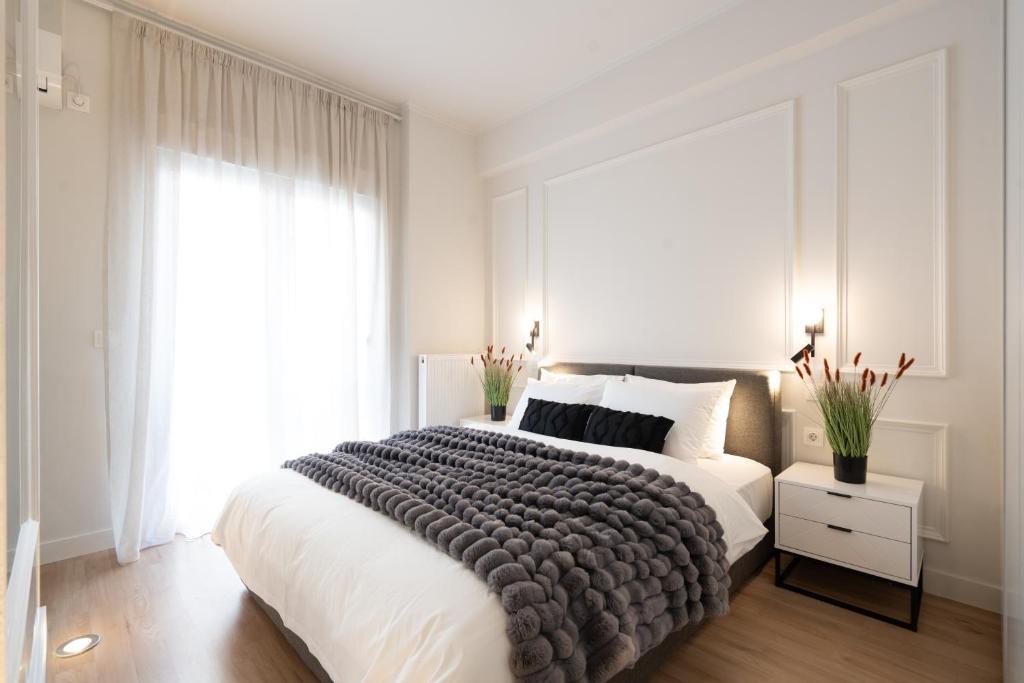 Filopappou Apartment | Artsy Loft in the heart of Koukaki