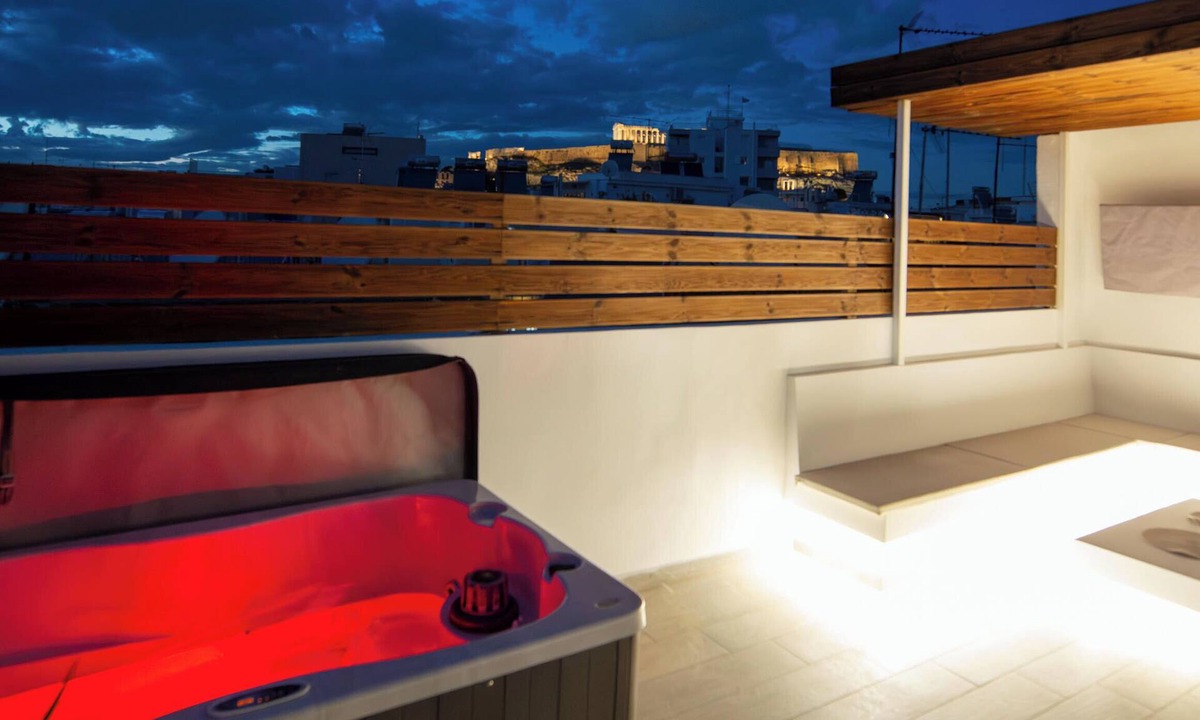 Kinosargous Apartment | Athens - Acropolis Top Floor Mini Studio - Cityscape View & Hot tub