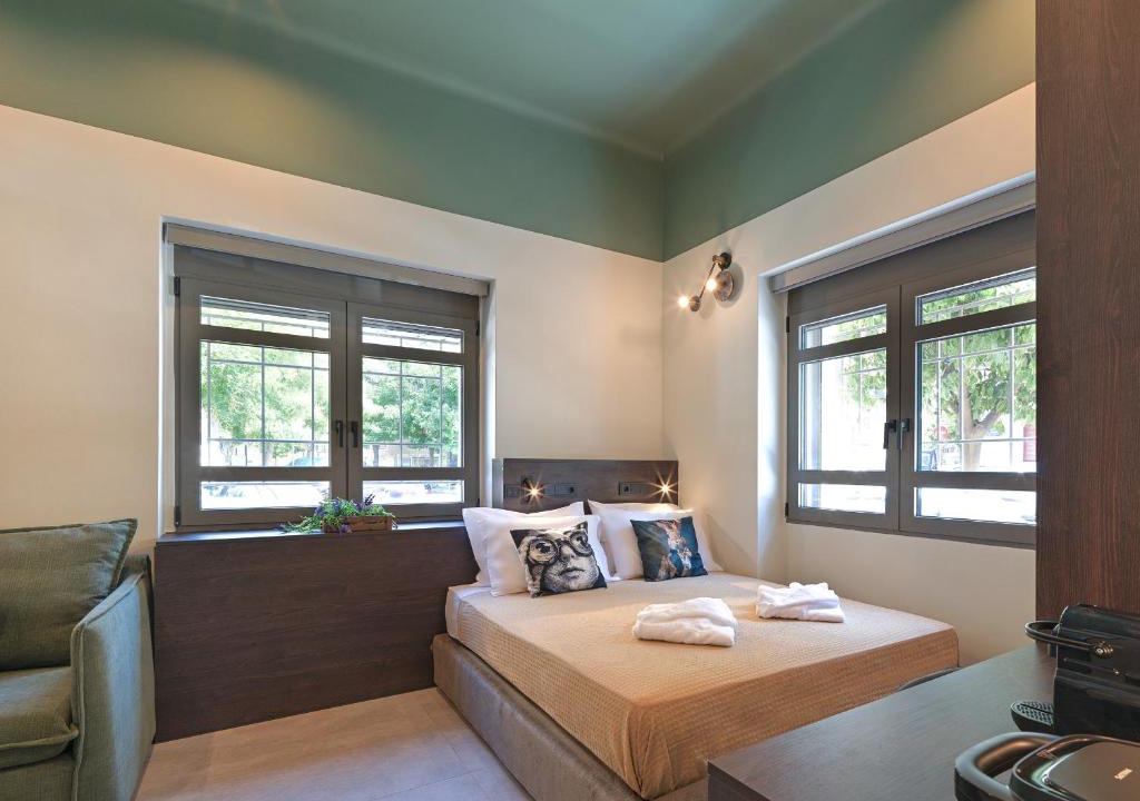 Petralona Apartment | Athens City Center Courtyard Suites