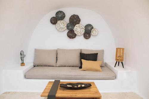 Finikia Villa | Athiri by A Terre Cave Villas