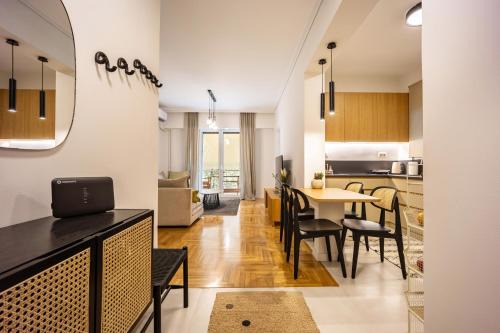 Ampelokipoi Apartment | Attica Skyline Living!