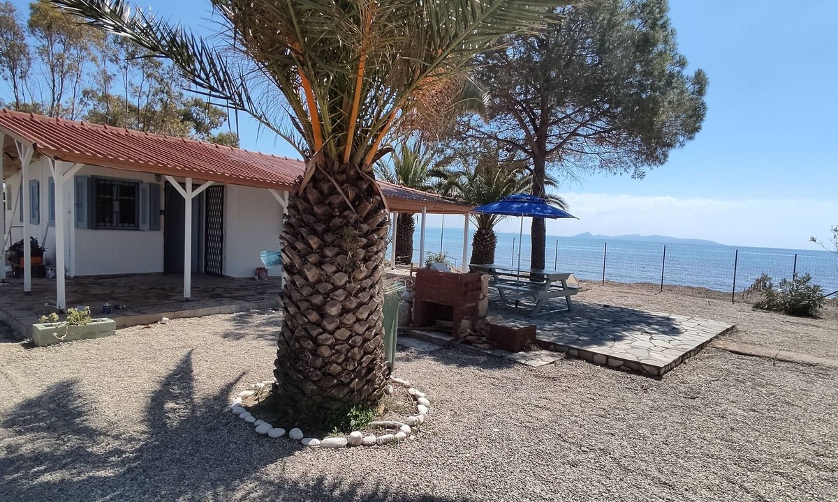 Lakopetra Cottage | Beachfront/2Br/Garden/Bbq/SeaView/QuietRetreat