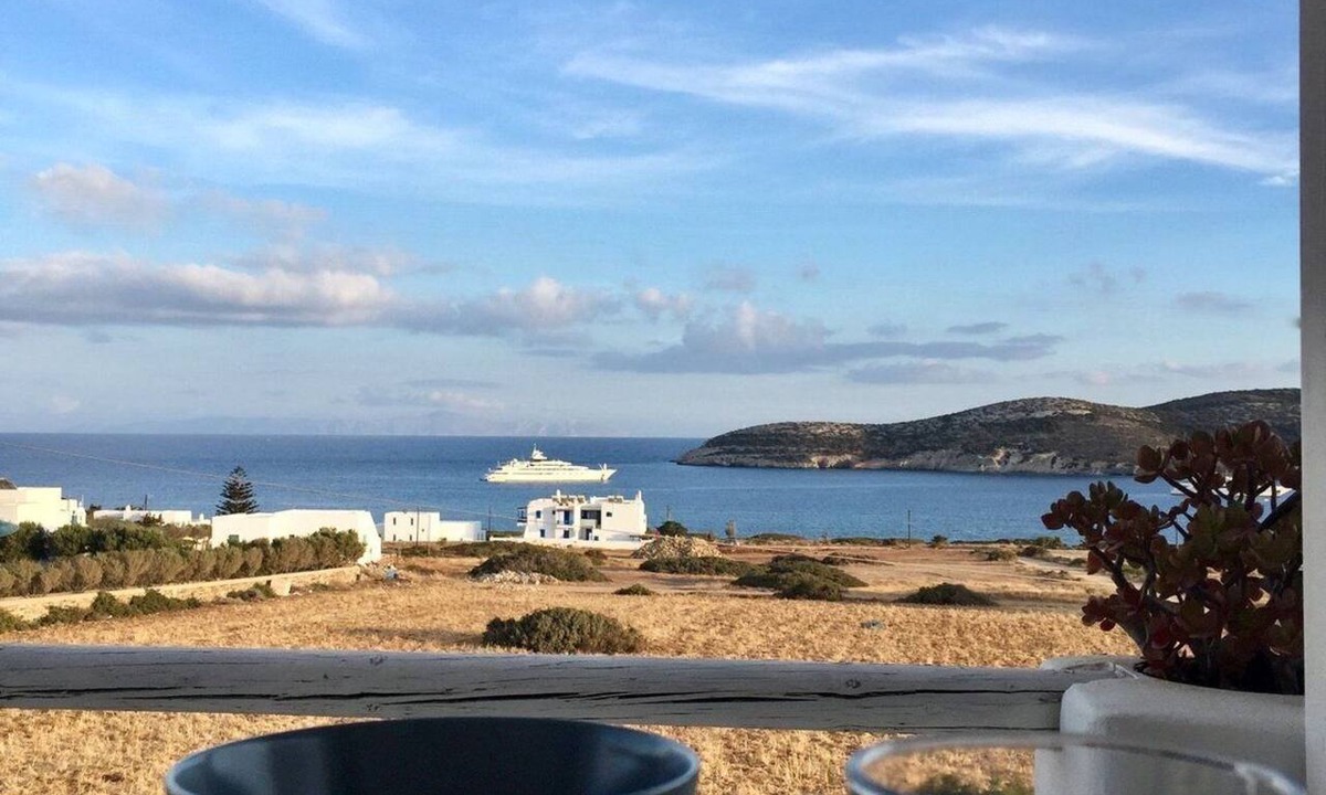 Antiparos Villa | Beachfront Antiparos Apartment | 2 Bedrooms | Apartment Niamos