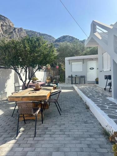 Istron Apartment | Beachfront Apartment - Voulisma Beach, Crete