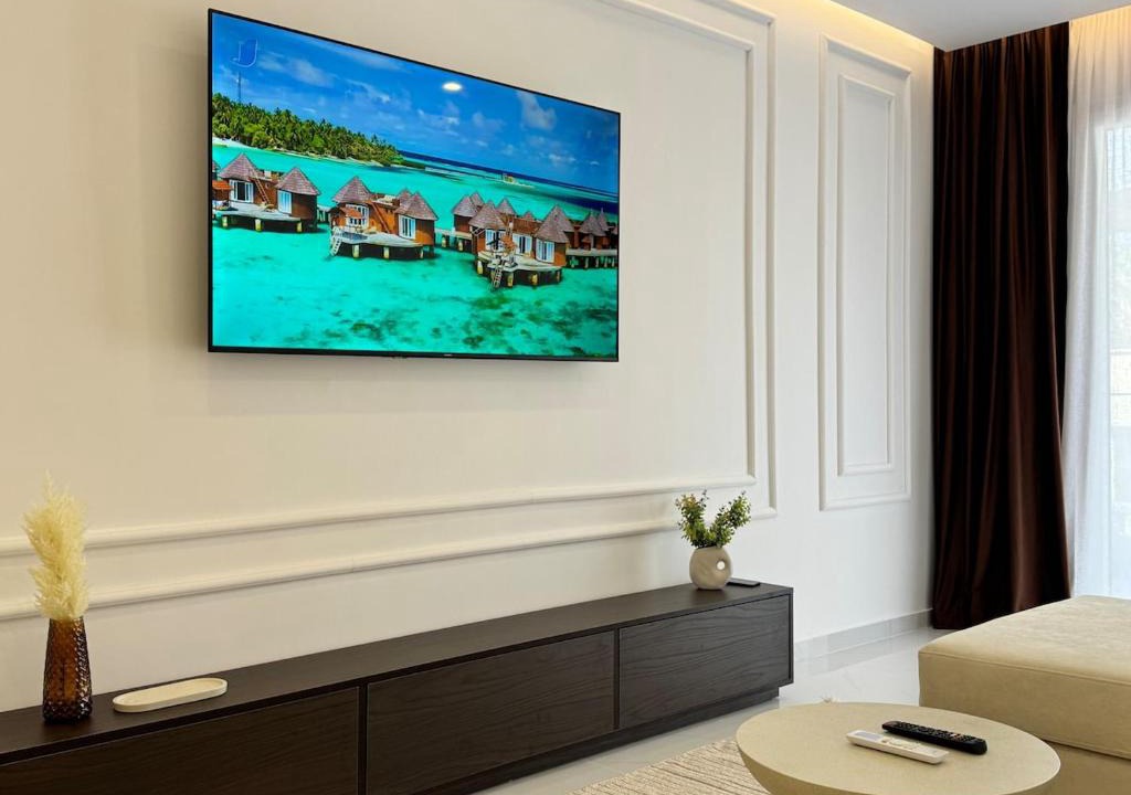 Shengjin Apartment | Beachfront Modern 1BR Sunset Sea View Ilyonis Residence