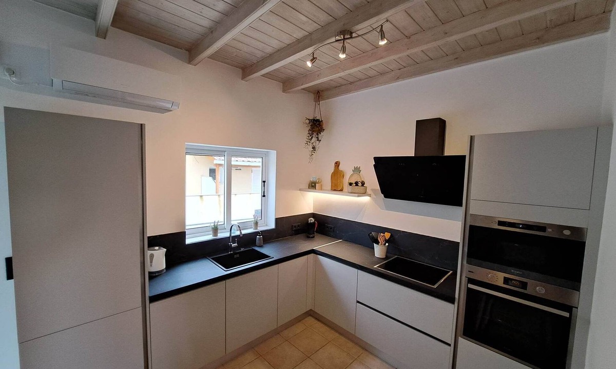 Ag. Georgios Villa | Beautiful villa with private infinity pool at 300m from the beach and restaurant