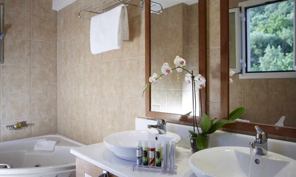 Gythio Hotel | Belle Helene Hotel