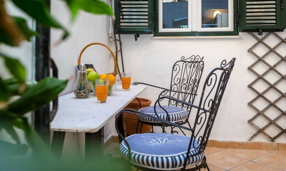 Old Town Apartment | Bio-climatic Cave Studio with private terrace