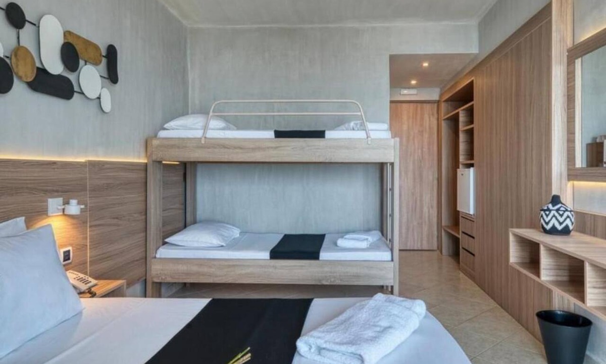 Kato Diminio Hotel | Black And White Resort