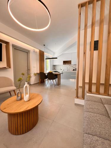 Mavros Kolimpos Villa | Black Swim Cretan Suites